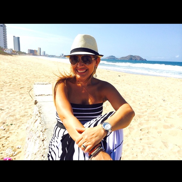 Meet your Posher, Maxiel - Picture 1 of 1